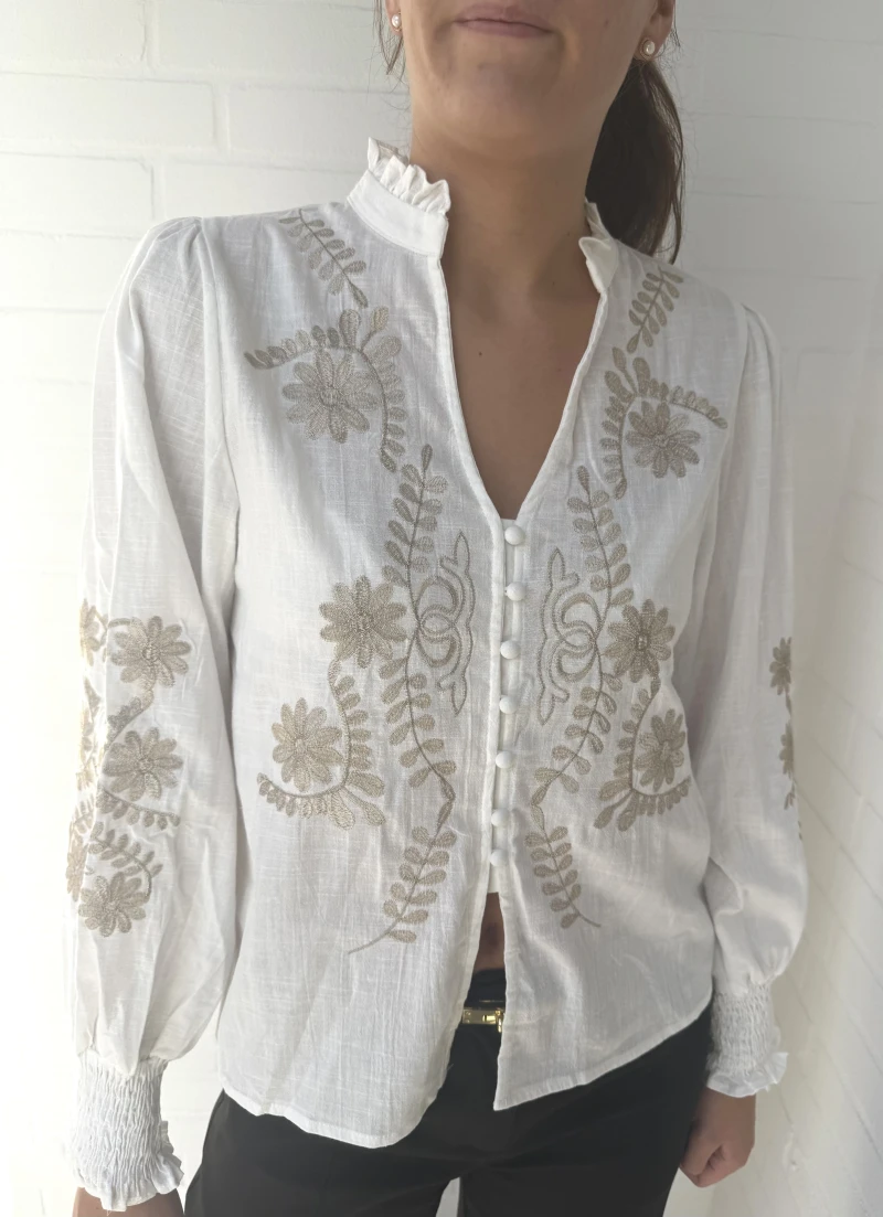 Bluse-Sickerei