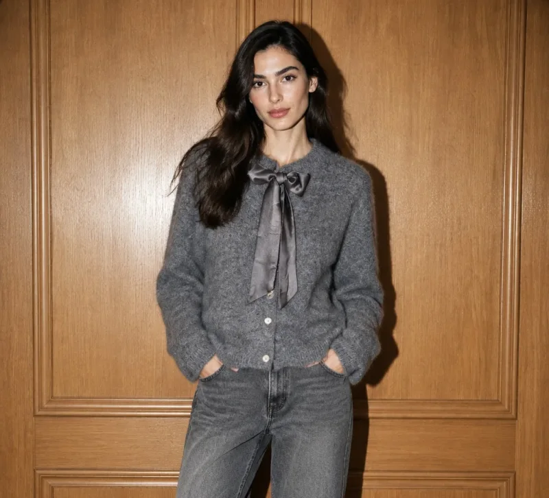 Cardigan-Classic Schleife