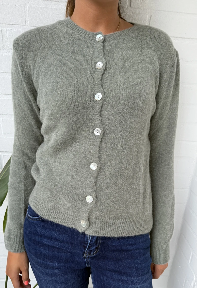 Cardigan Peru-7 Button