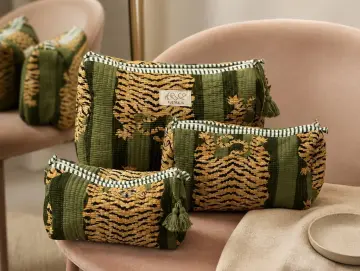 Clutch/Make up bag