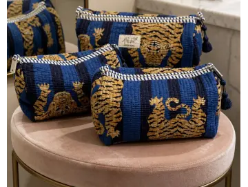 Clutch/Make up bag