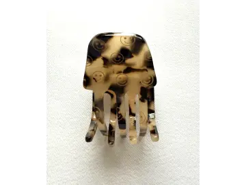 Hair claw