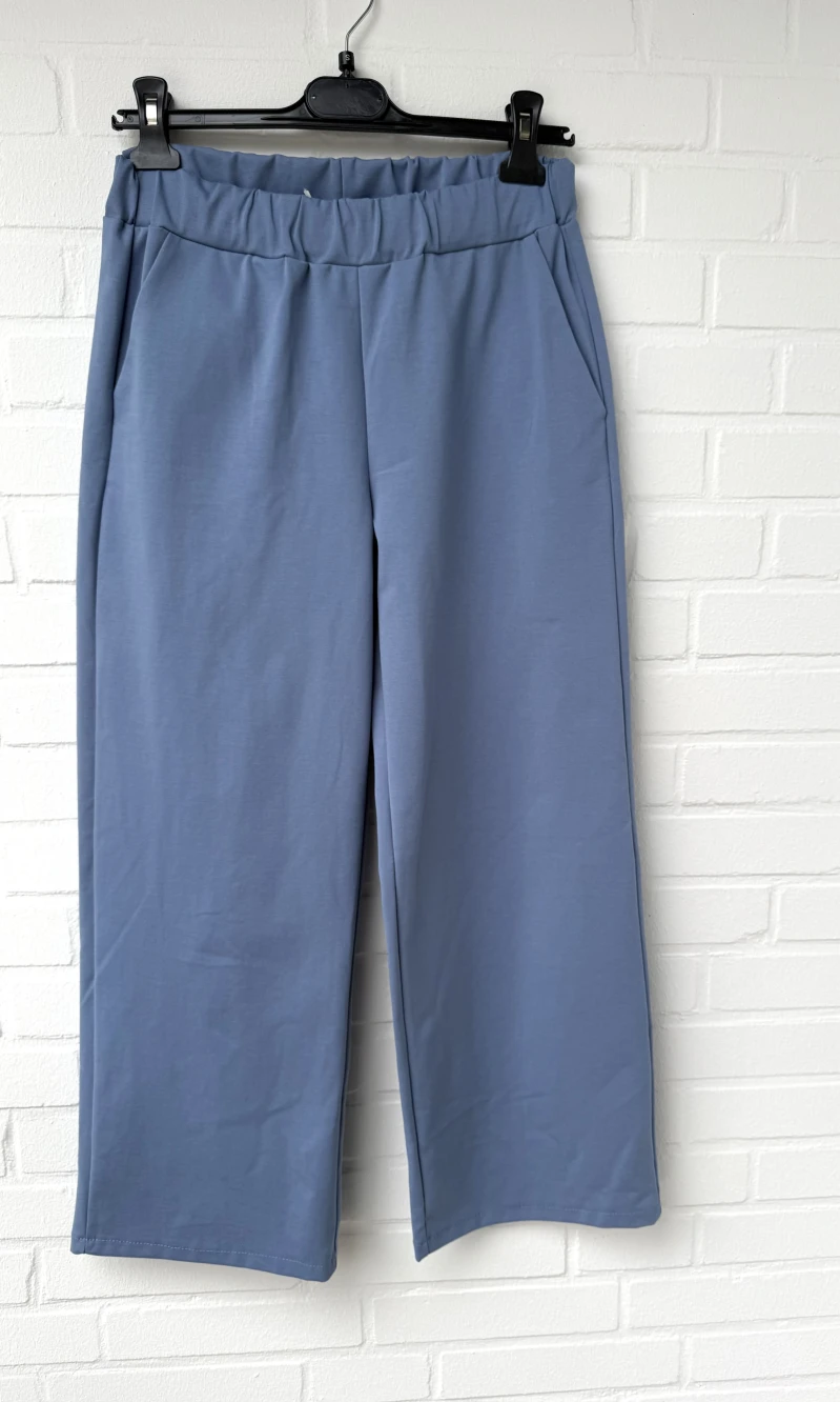 Hose-Neapel