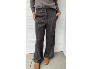 Hose-Nadelstreifen