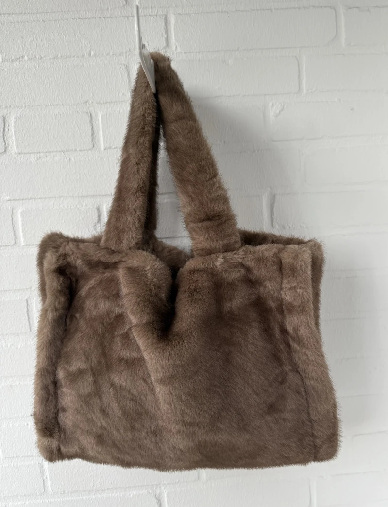 Tasche-Fell