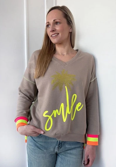 miss goodlife Sweater